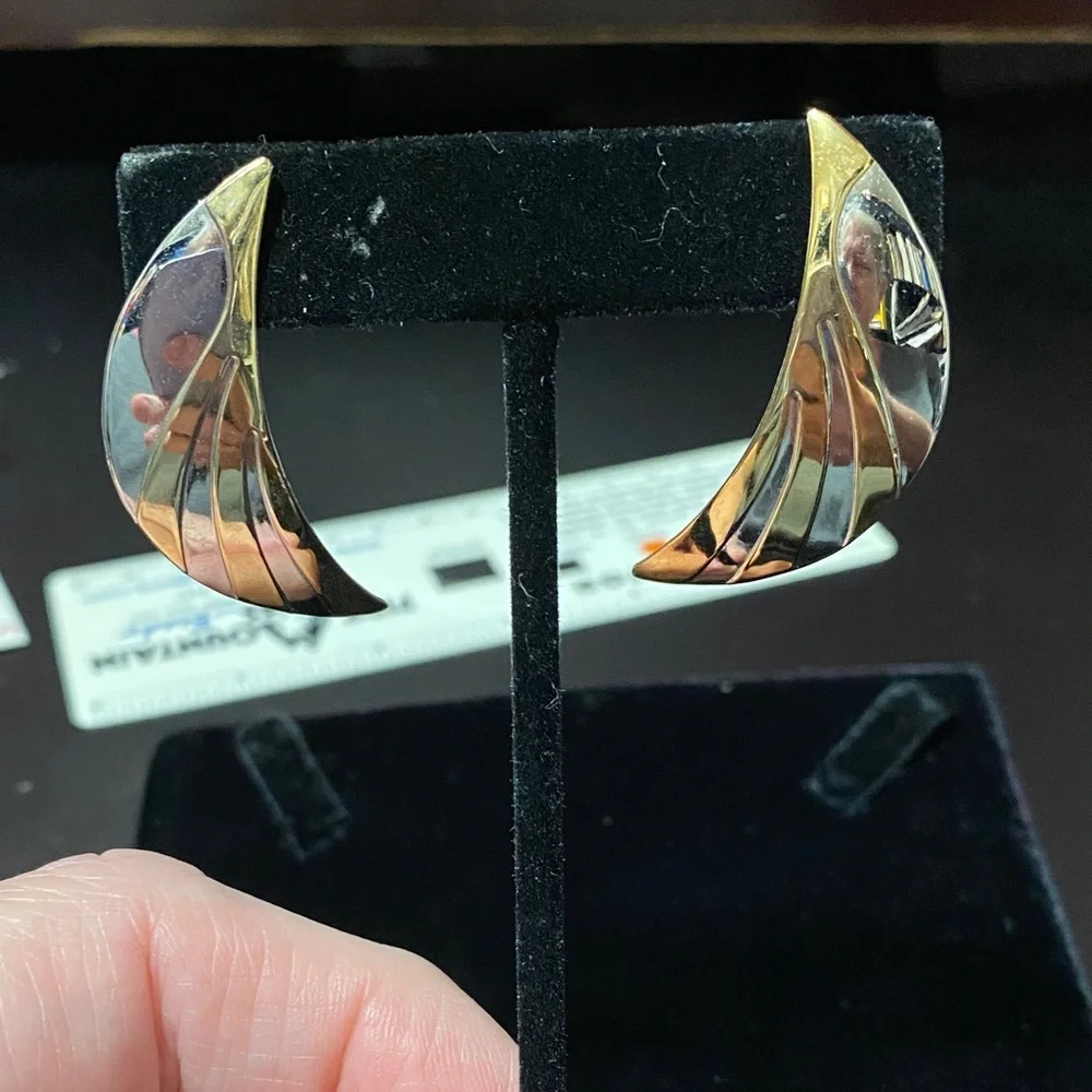 Elegant vintage Gold and Silver Women's pierced Earrings